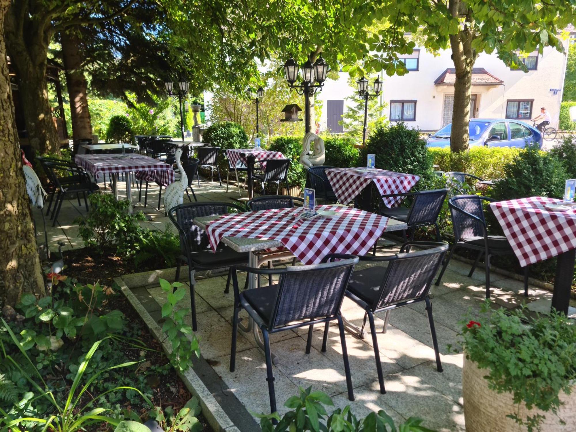 Hoeckner Plaza Hotel Attnang-Puchheim Exterior foto